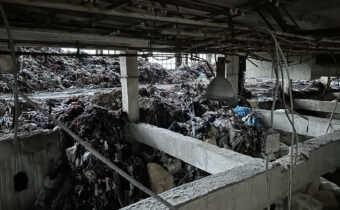 Kto je za nelegálnym odpadom z Talianska? Enviropolicia zasiahla v Markušovciach! (Video)