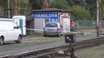 Brutálny útok na železničnej stanici v Handlovej: 19-ročný mladík napadol 60-ročnú ženu
