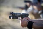 Polícia zasahuje : Muž podľahol strelnému zraneniu