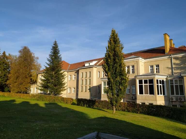 Nemocnica v Levoči stavia za milióny: Zisťovali sme detaily o parkovaní a online objednávaní v novom centre