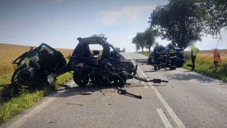 Vážna dopravná nehoda pri Vrbove uzatvorila cestu: Na mieste zasahujú záchranári