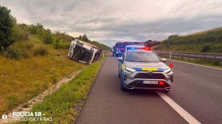 Tragická nehoda na diaľnici D1: Kamión zišiel z cesty, vodič neprežil